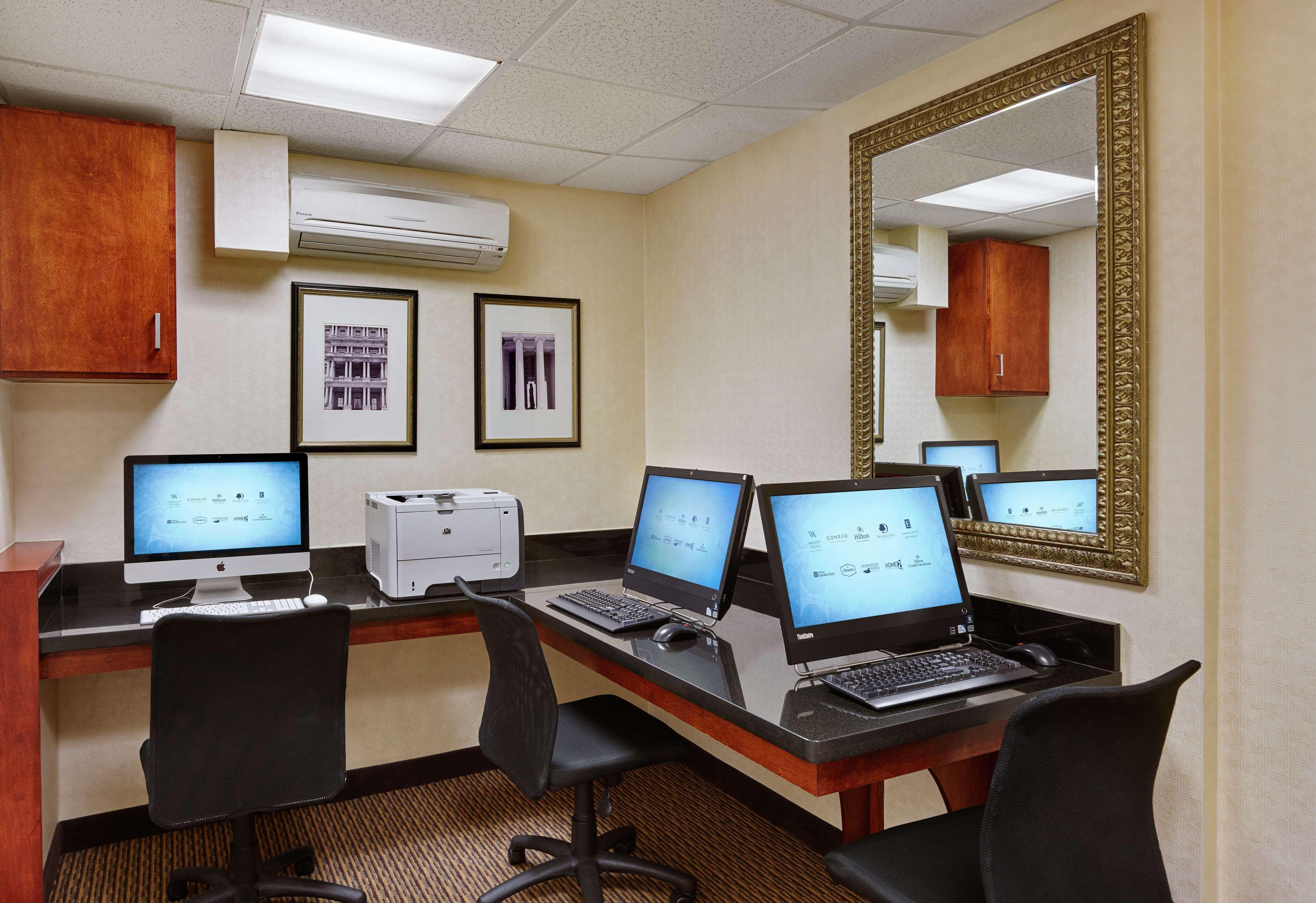 Embassy Suites Tysons Corner Kültér fotó