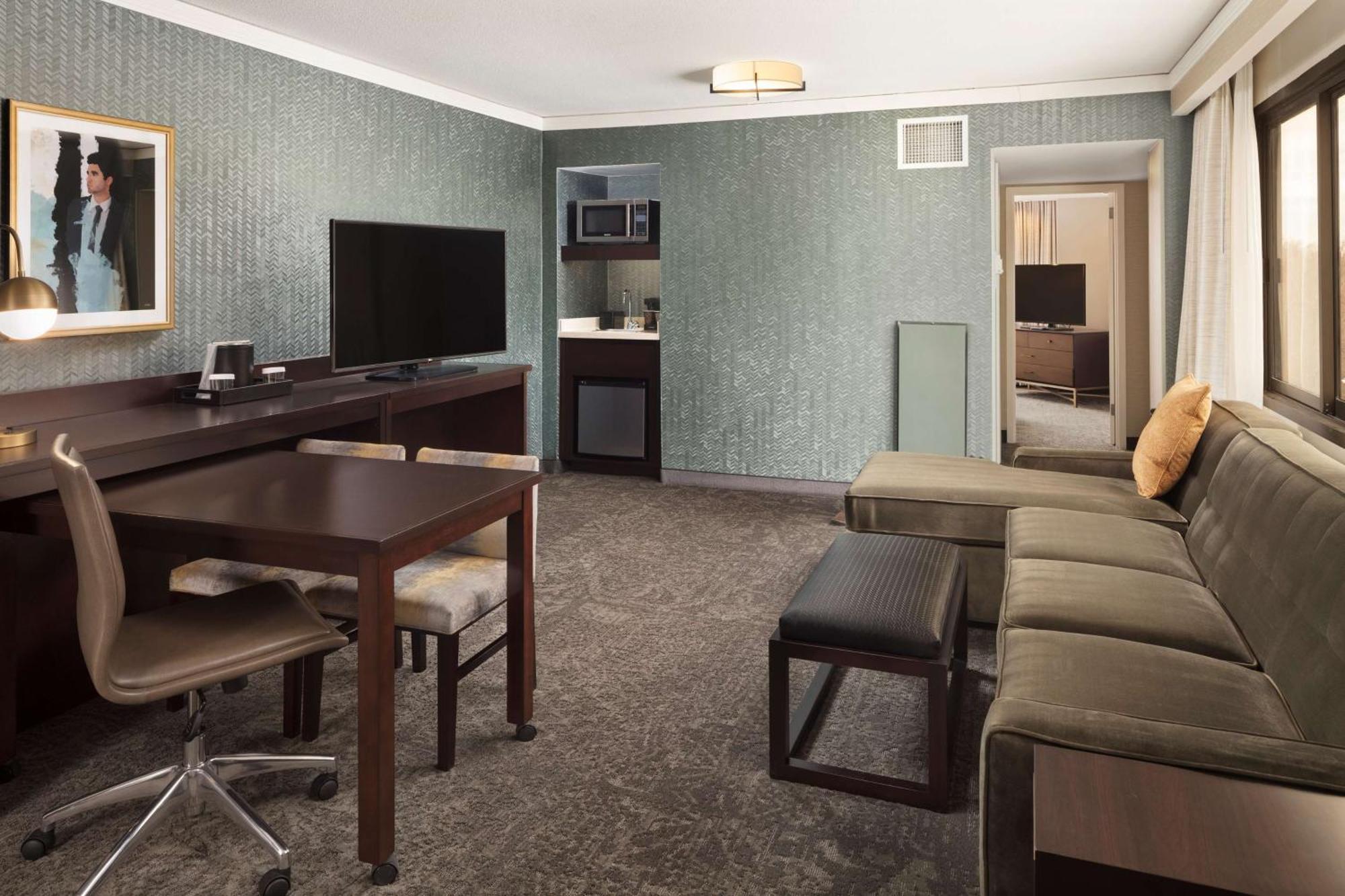 Embassy Suites Tysons Corner Kültér fotó
