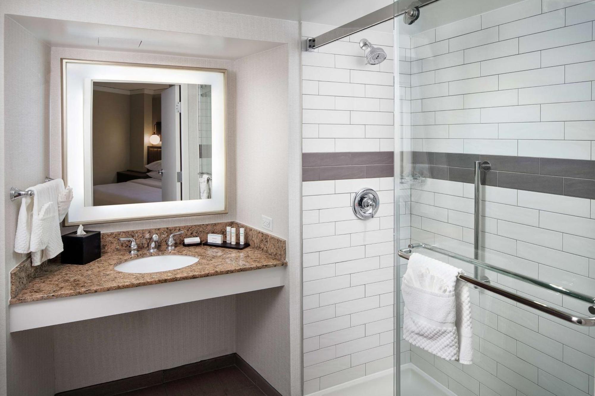 Embassy Suites Tysons Corner Kültér fotó
