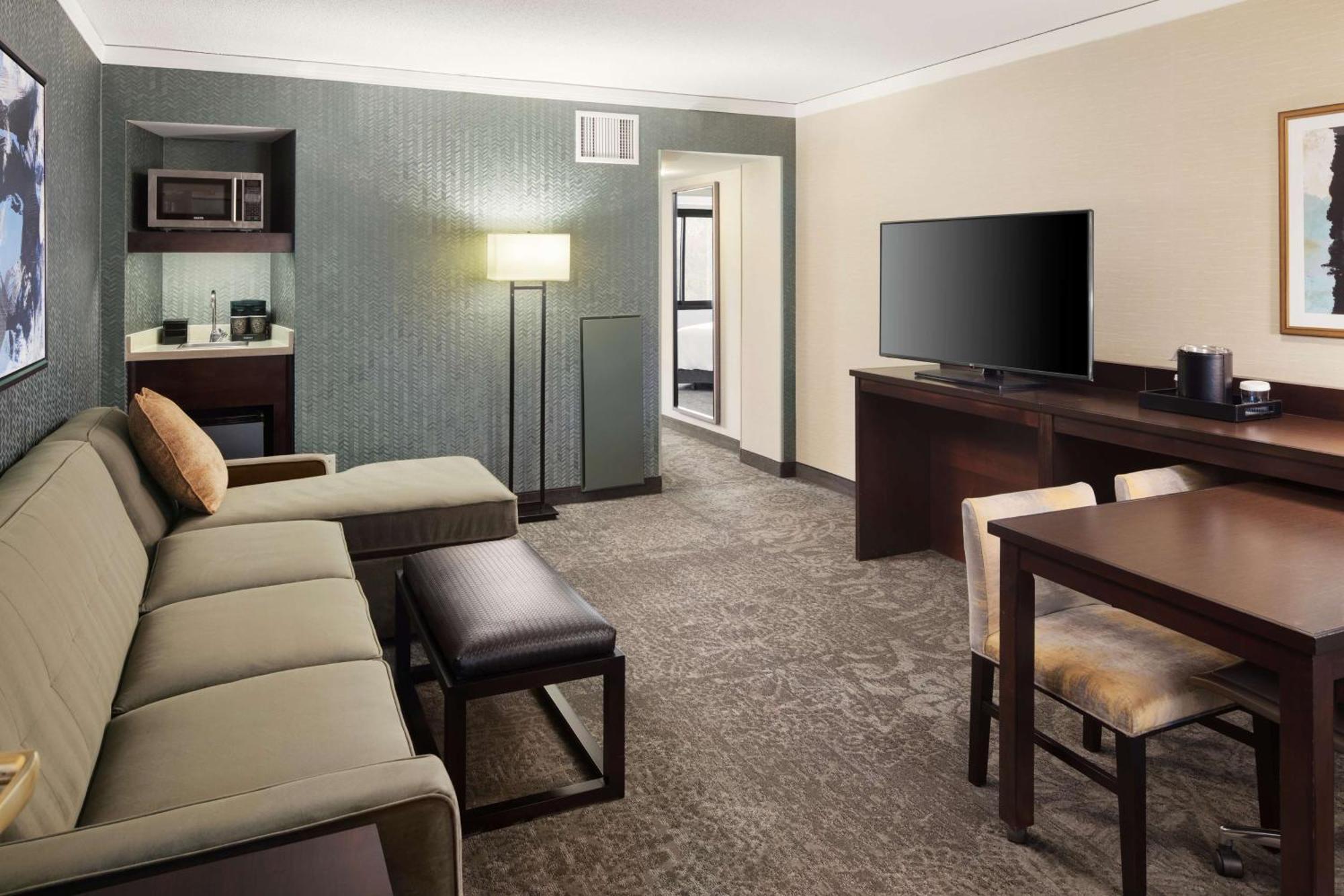 Embassy Suites Tysons Corner Kültér fotó