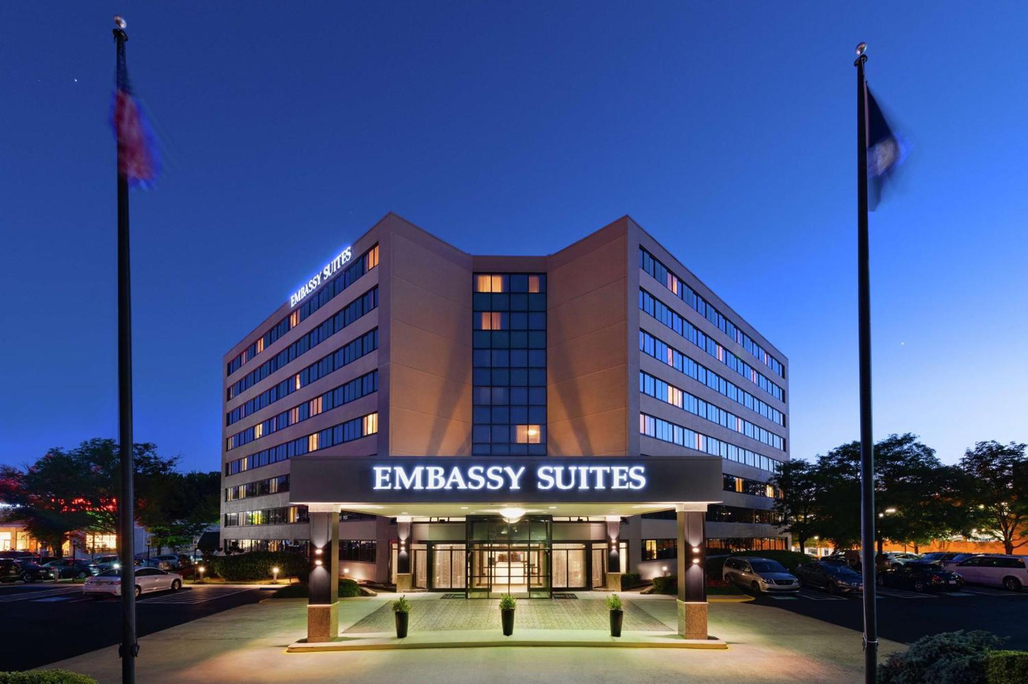 Embassy Suites Tysons Corner Kültér fotó