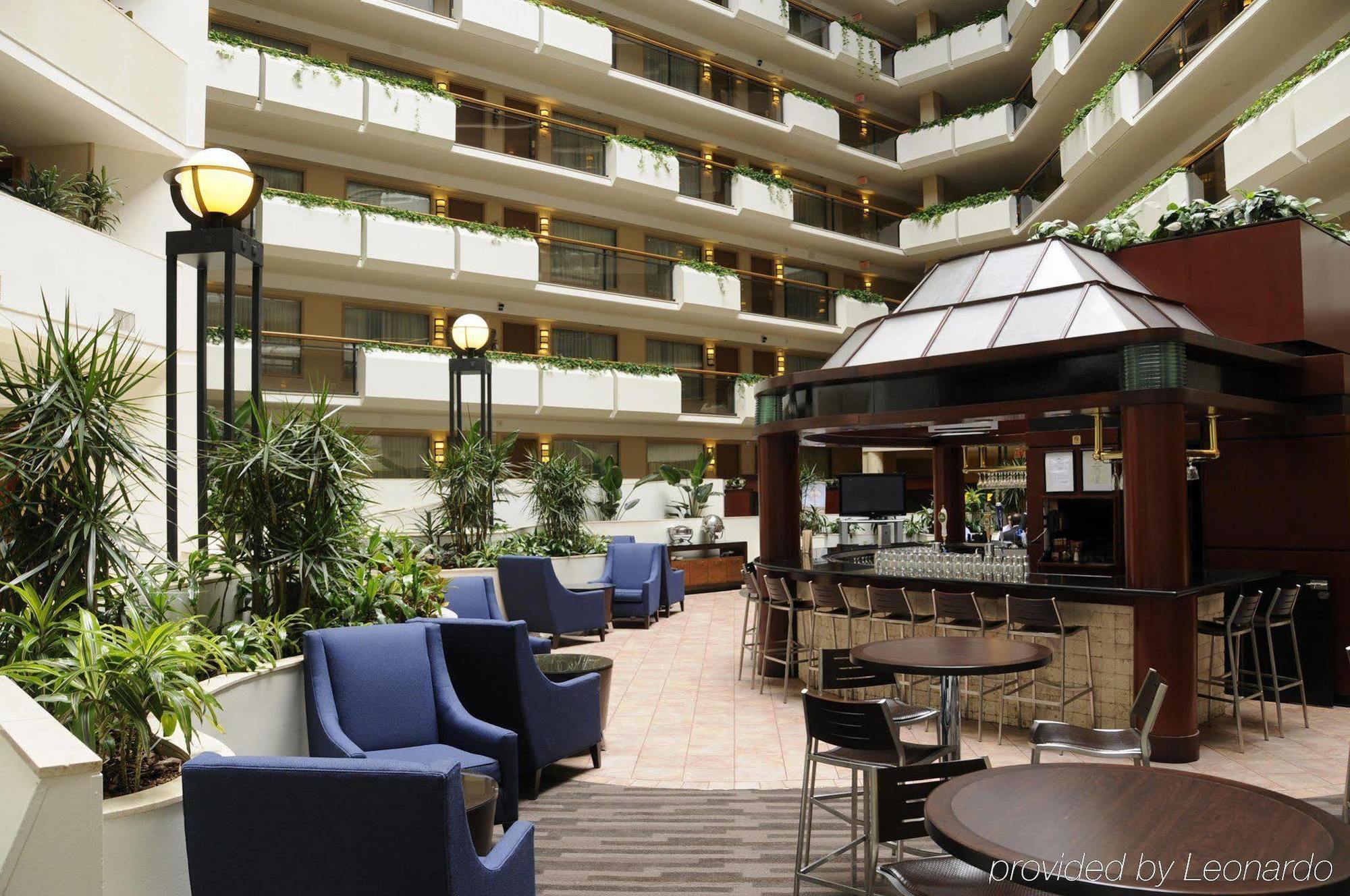 Embassy Suites Tysons Corner Étterem fotó