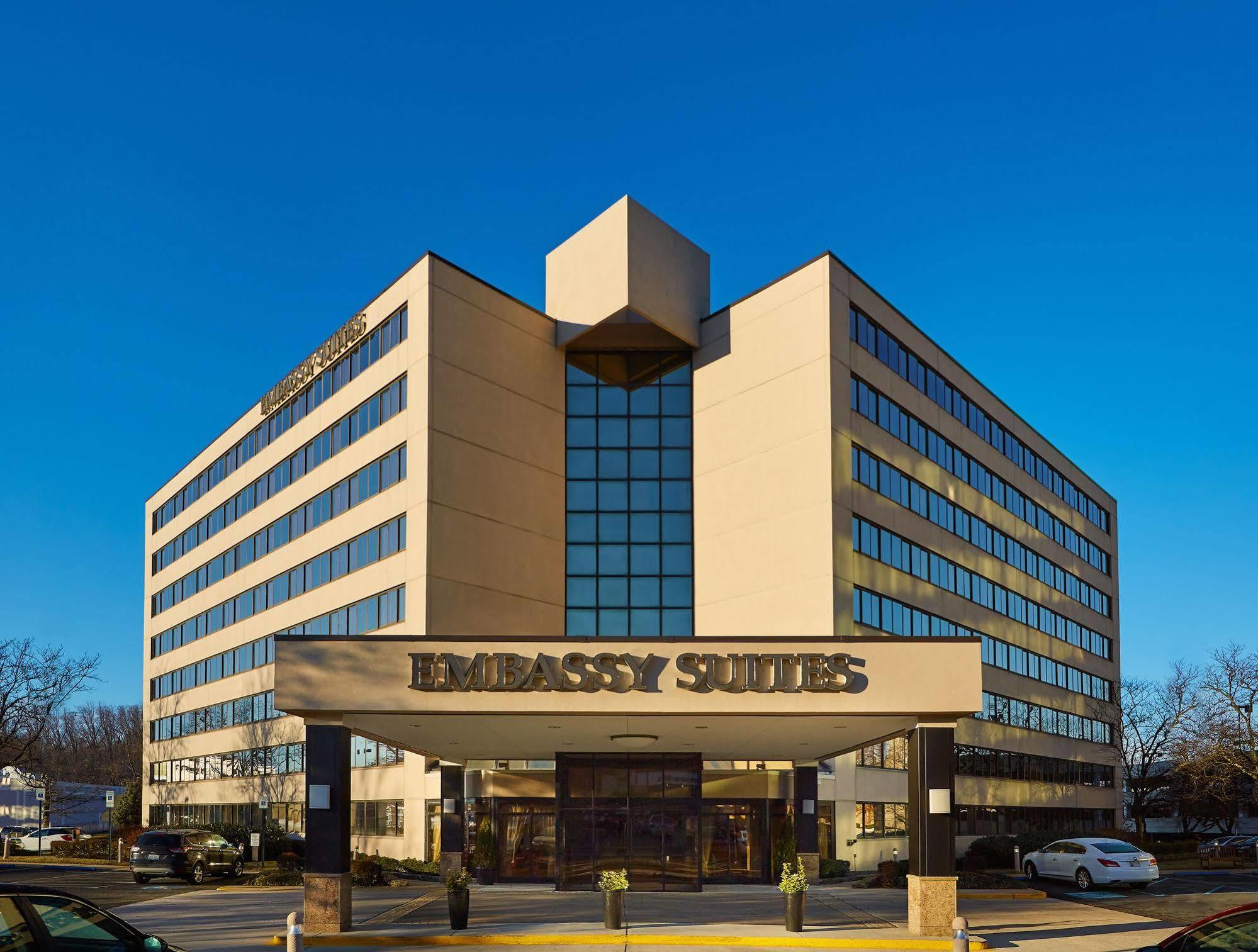 Embassy Suites Tysons Corner Kültér fotó